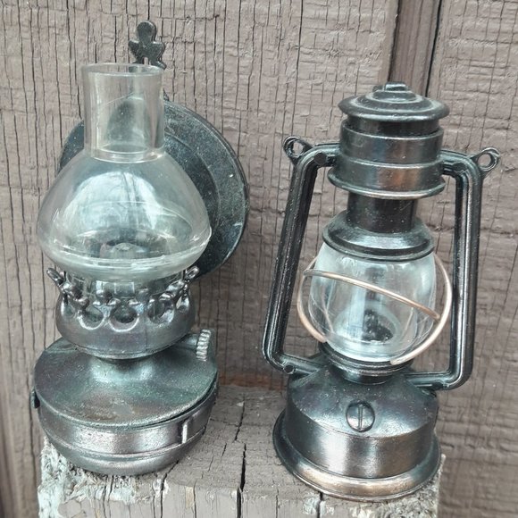 Mini Dollhouse Lanterns Cast Iron Pencil Sharpener Vintage Set of 2 Oil Lamps - Picture 10 of 10